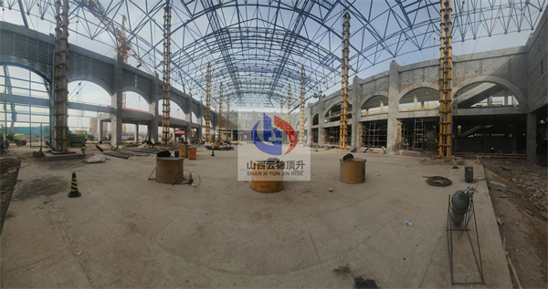 富平南站网架顶升